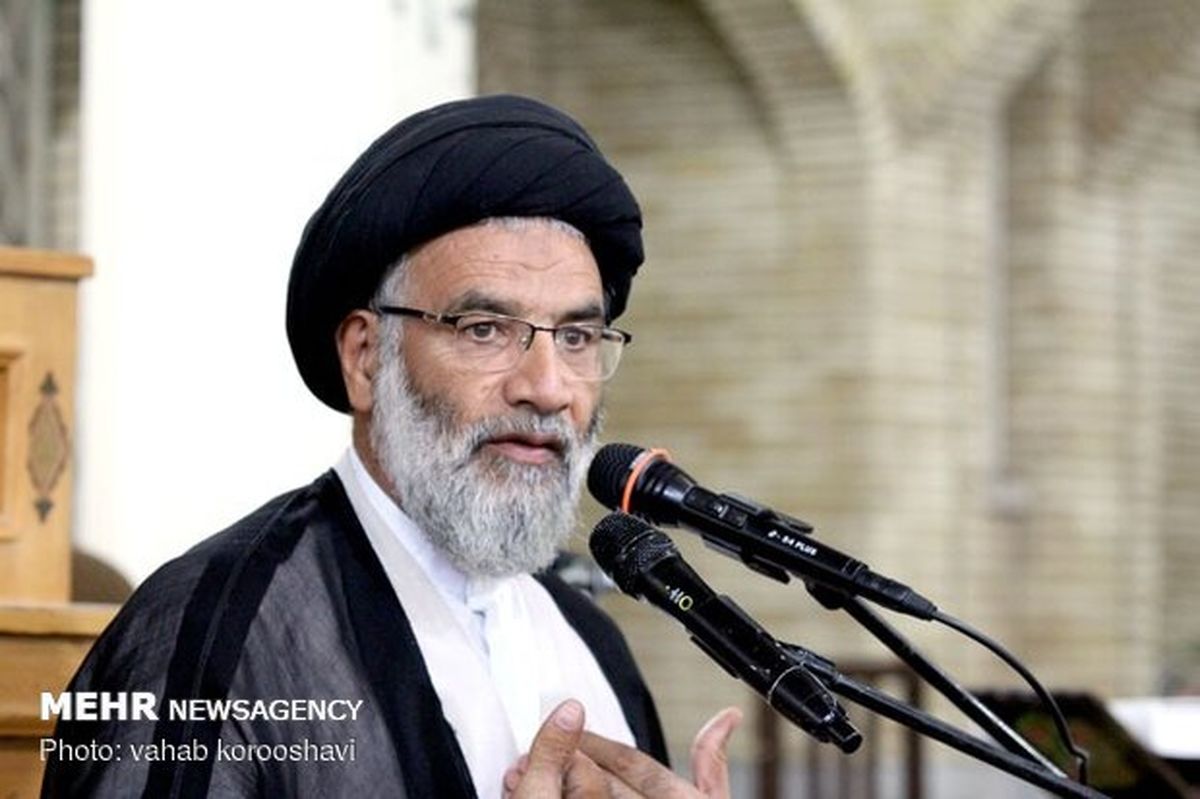 امامجمعه اهواز: اجناسِ گران را تحریم کنید