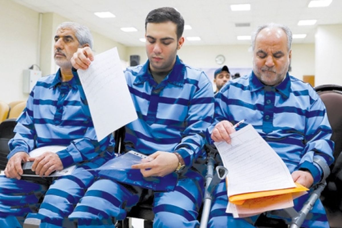 قاچاق خانوادگی ارز بهمبلغ ۱۵۰ میلیون دلار!