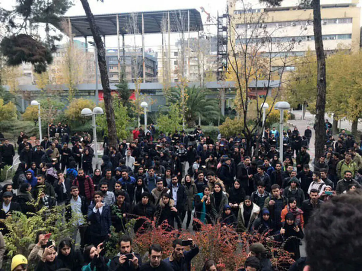 تجمع دانشجویان در پلی‌تکنیک و دانشگاه تهران