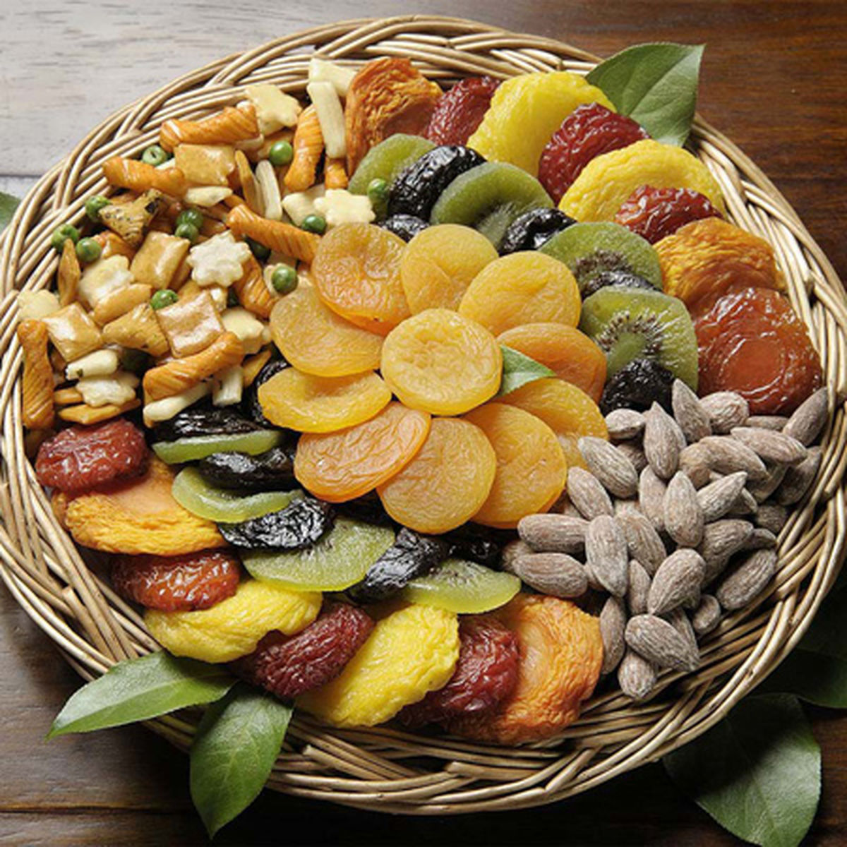 شب یلدا چه تنقلاتی بخوریم؟