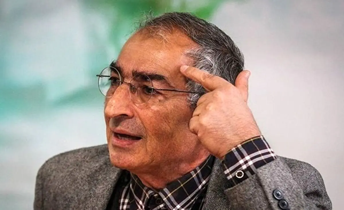 زیباکلام: دچار فلج فکری شده‌ام