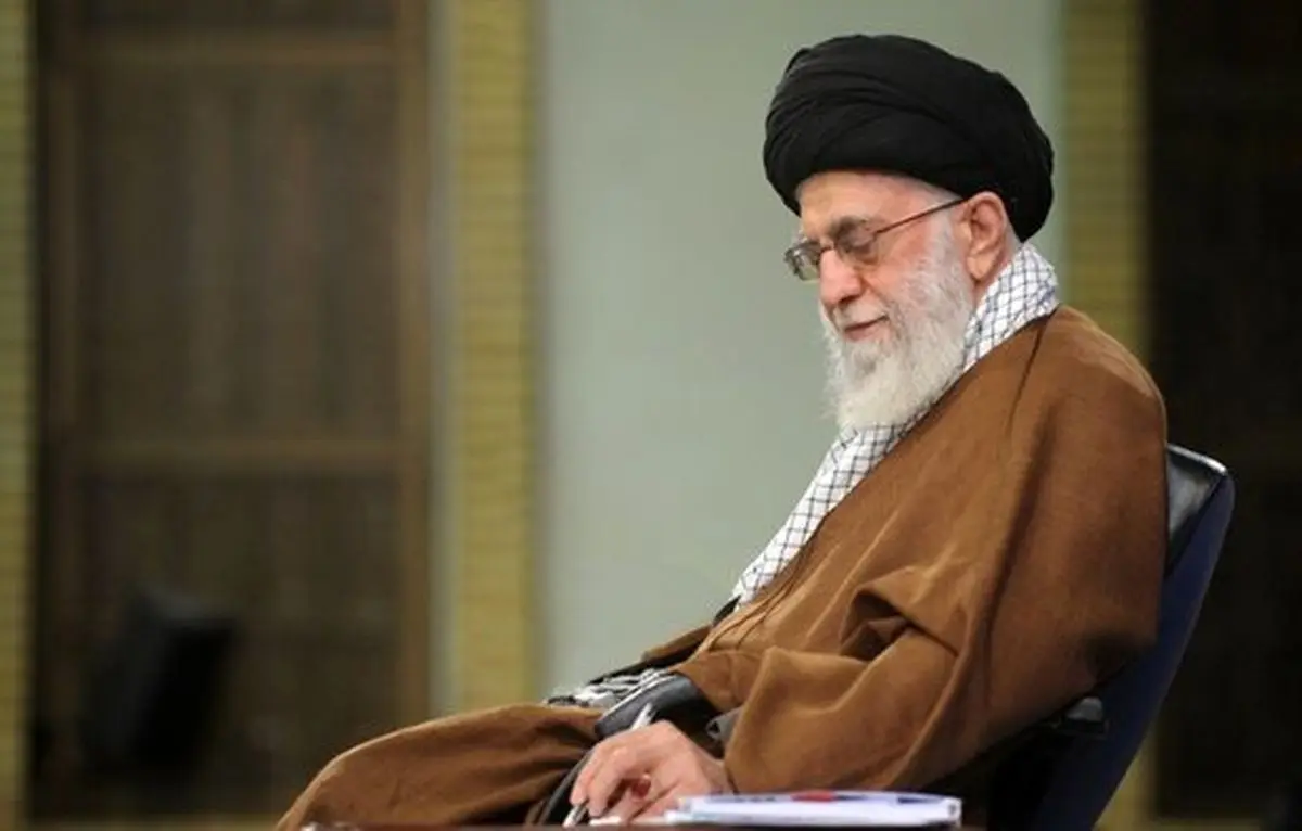 پاسخ رهبر انقلاب درباره خواندن مطالب مستهجن در فضای مجازی