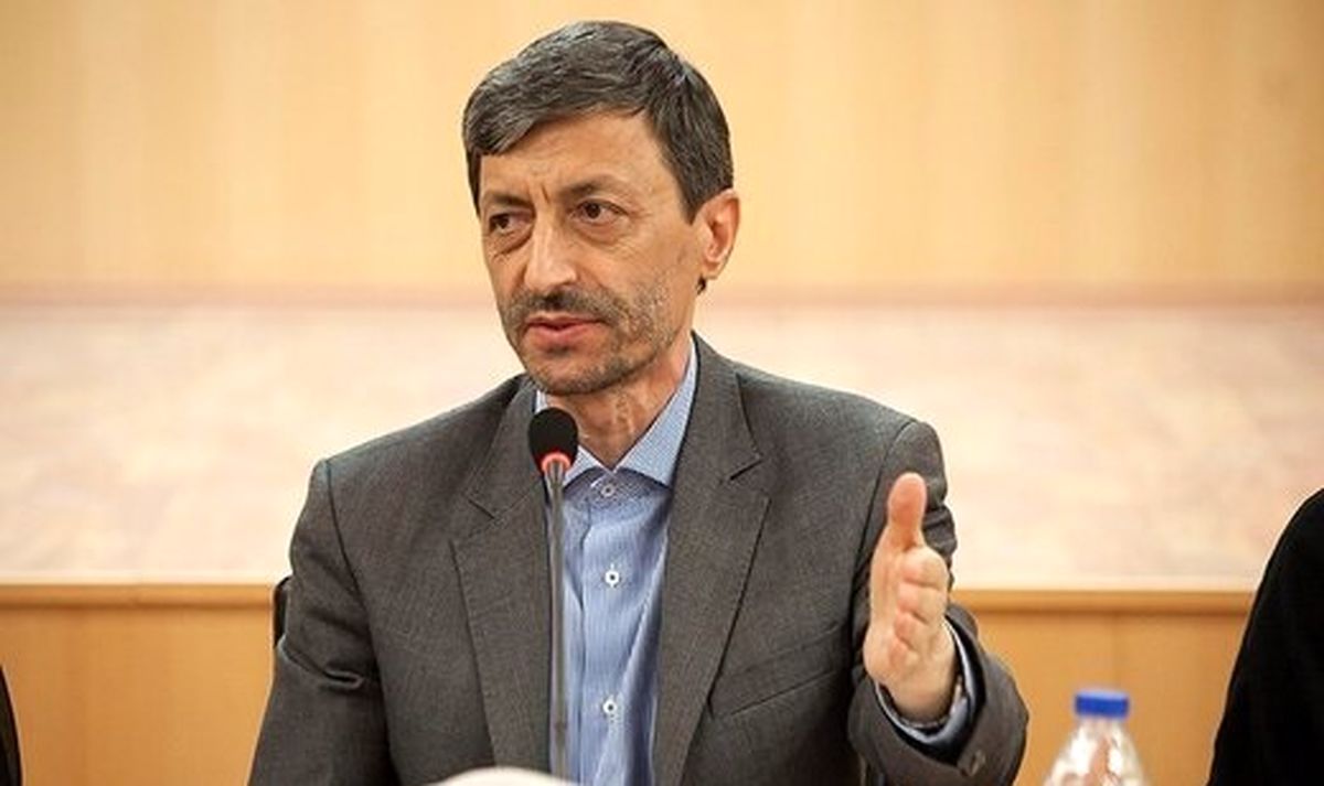 روزنامه اصولگرا: حقوق ۸میلیونی رئیس بنیاد مستضعفان کم است