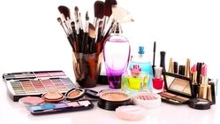 ترکیبات شیمیایی زیانبار در لوازم آرایش
