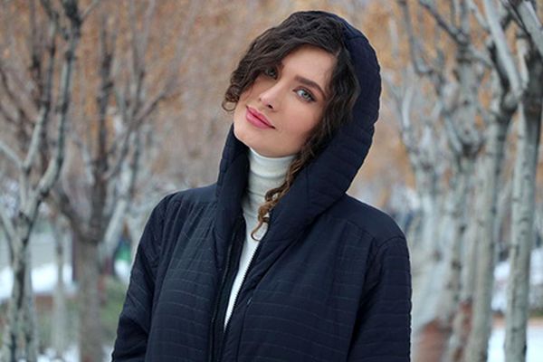 17 عکس جذاب ساناز سعیدی خانم بازیگر چشم رنگی (مامان صدیقه سریال از سرنوشت)