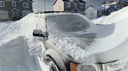 بارش برف ۲ متری در کانادا