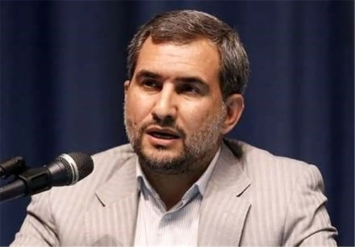 واکنش تند عضو مجلس خبرگان به آتش زدن کتاب پزشکی توسط یک روحانی