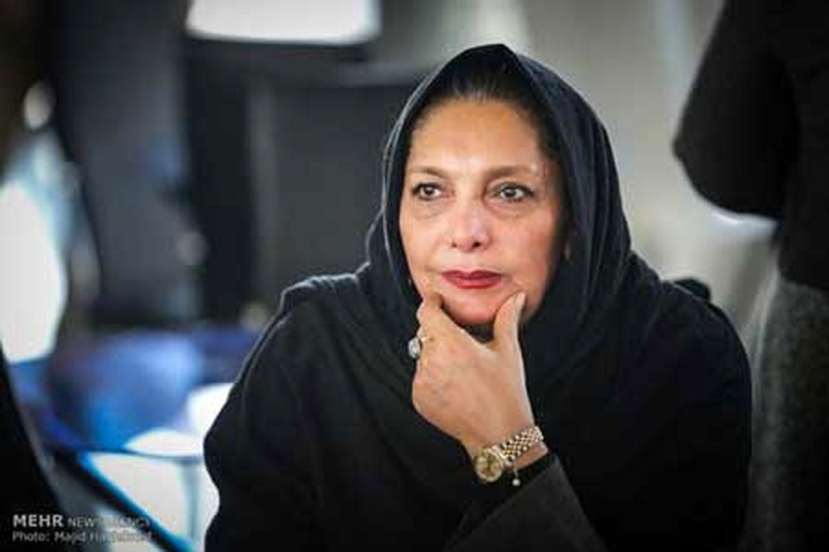 منیژه حکمت از خجالت شهاب درآمد: ادب نداری!