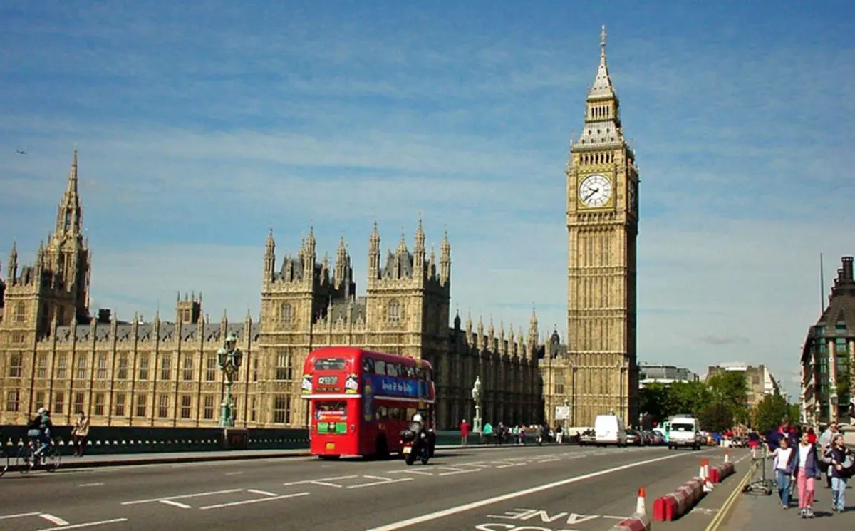 مخالفت انگلیس با تشکیل ارتش اروپایی