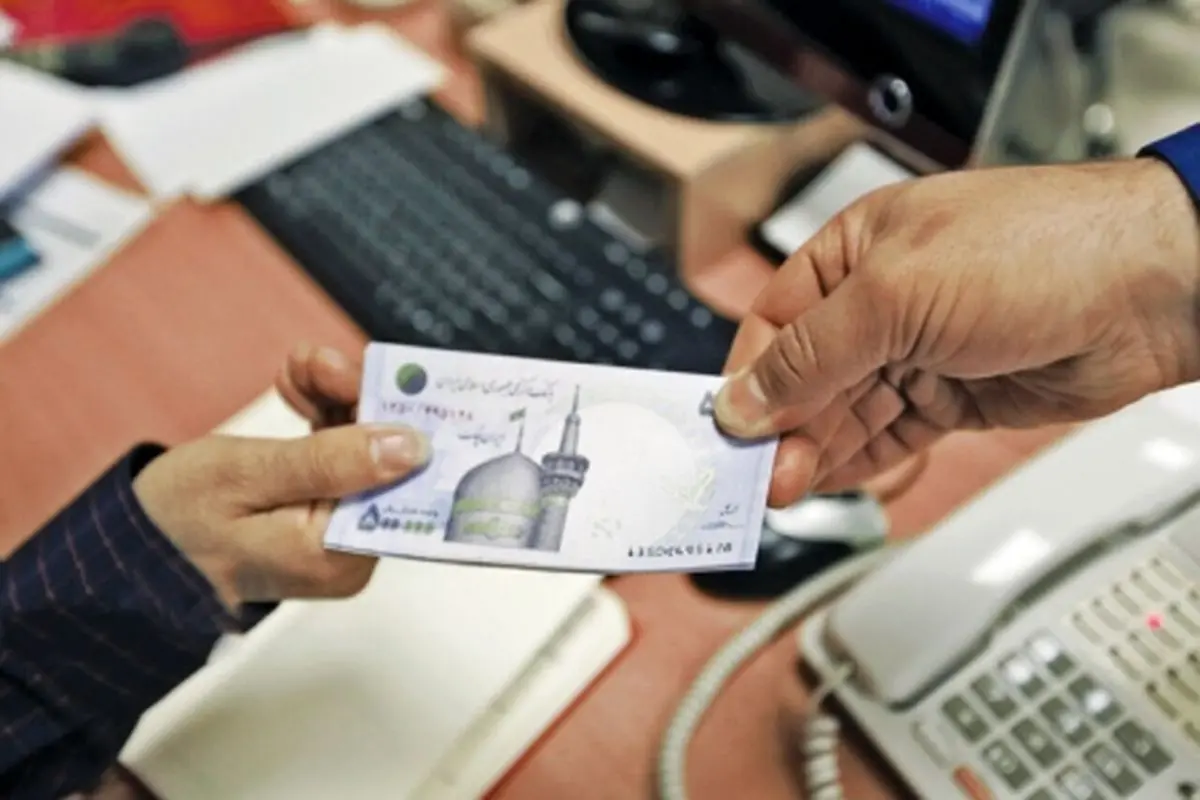 چه کسی بیشترین عیدی آخر سال را می‌گیرد؟