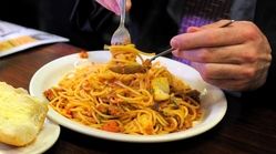 بهترین راه برای خوردن اسپاگتی