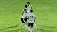 گل اول ملوان به سپاهان توسط حسین صادقی
