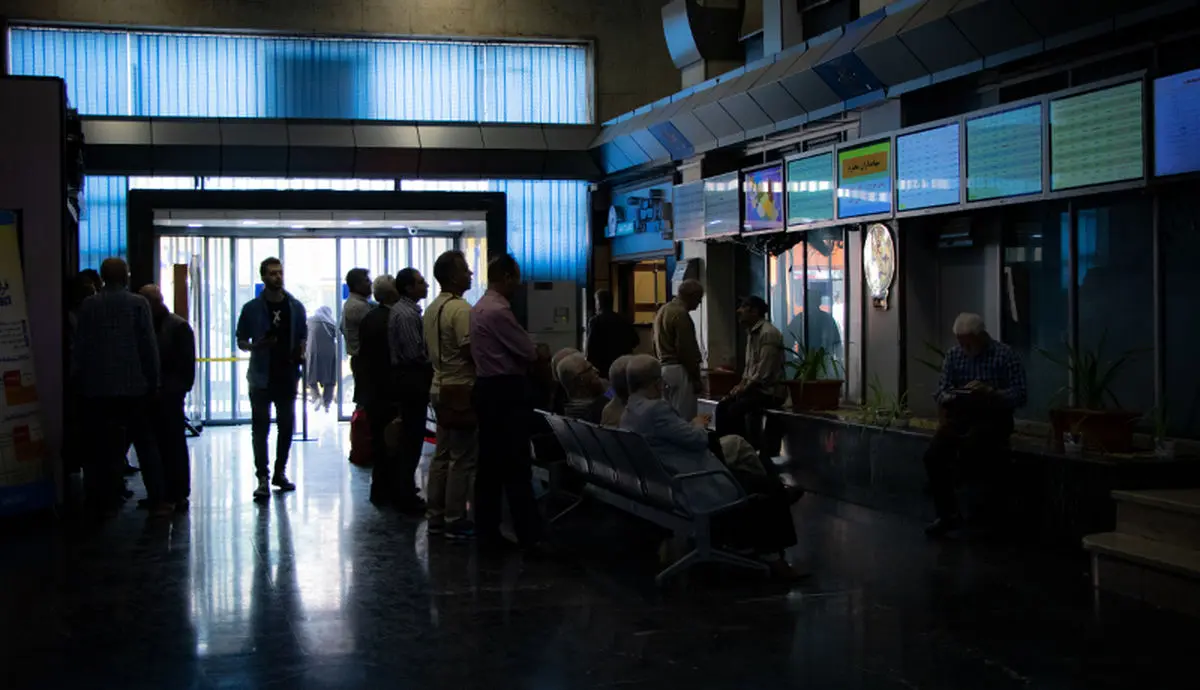 شاخص بورس به‌نزدیکی ارتفاع ۹۰۰هزار واحدی رسید