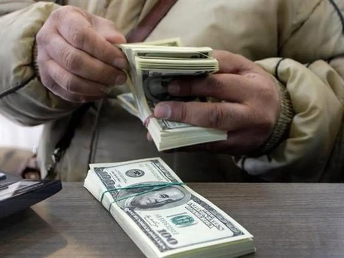 سقوط دلار چگونه رخ داد؟/ آخرین قیمت دلار: ۳ هزار و ۱۸۵ تومان