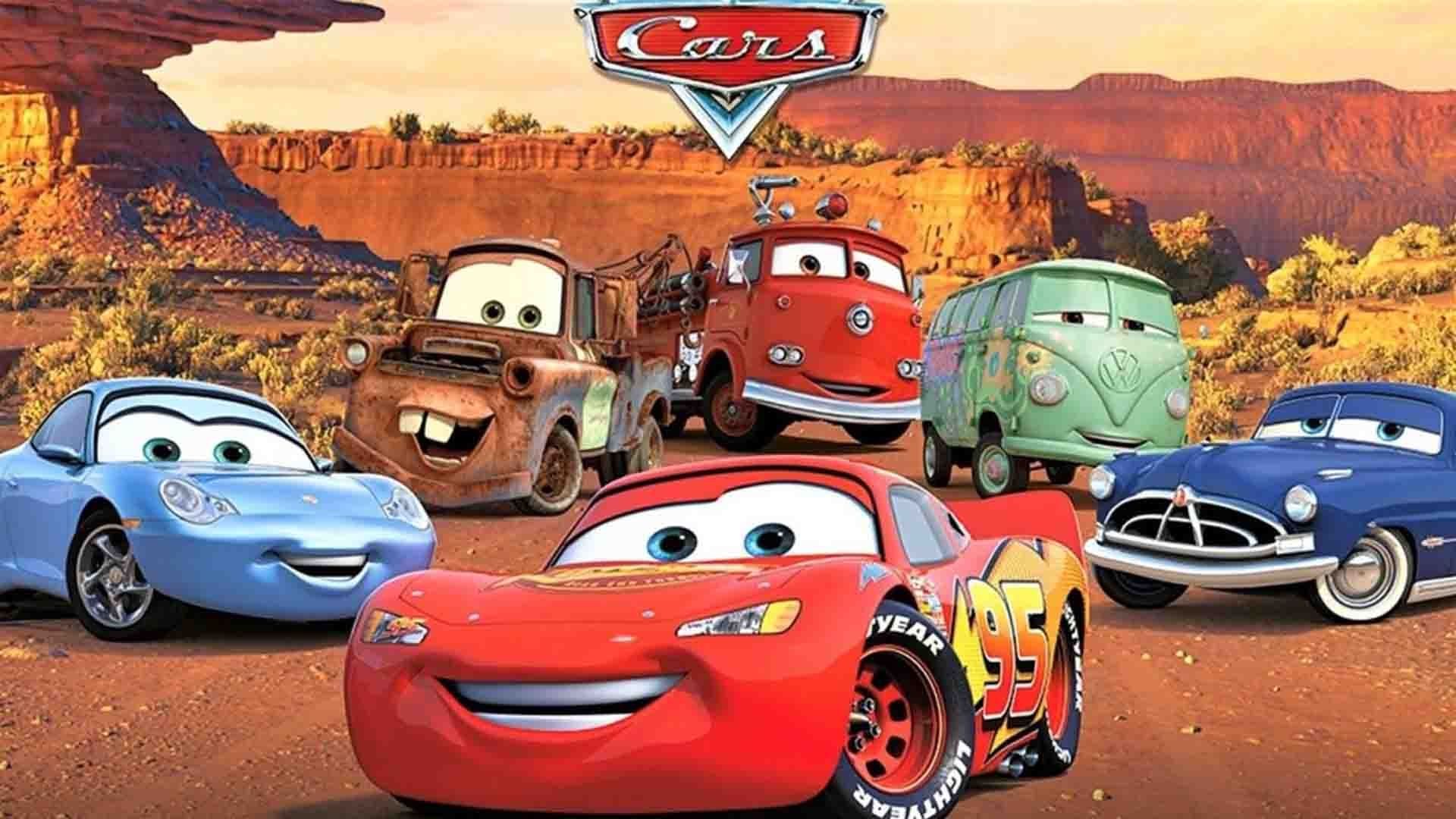 لایتنینگ مک‌کوئین و دیگر ماشین‌ها در انیمیشن Cars