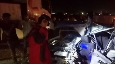 واژگونی اتوبوس در اتوبان قم ـ تهران حادثه‌ساز شد