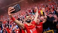 سلفی محمد صلاح با هواداران در شب قهرمانی لیورپول؛ قاب ماندگار از جام بیستم + عکس