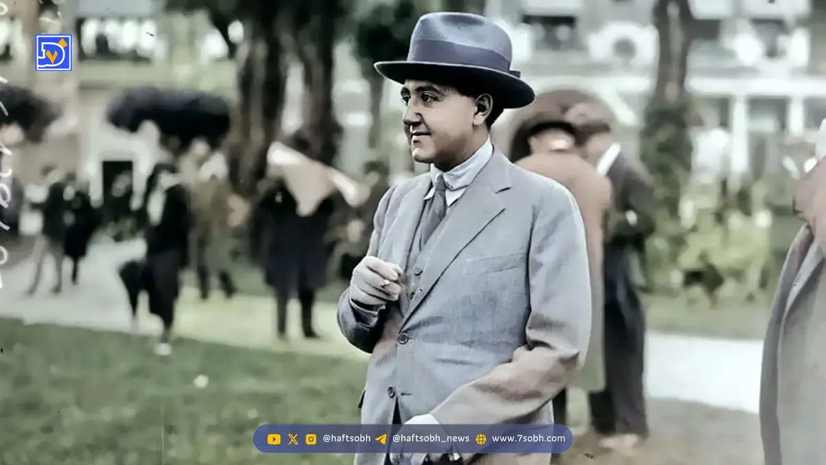 عکس زیرخاکی از مادر احمدشاه قاجار با گربه 