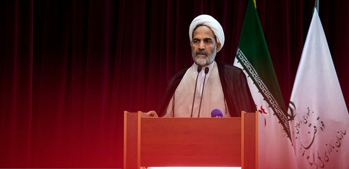ماموران شهرداری به آسیه پناهی اسپری فلفل زدند!