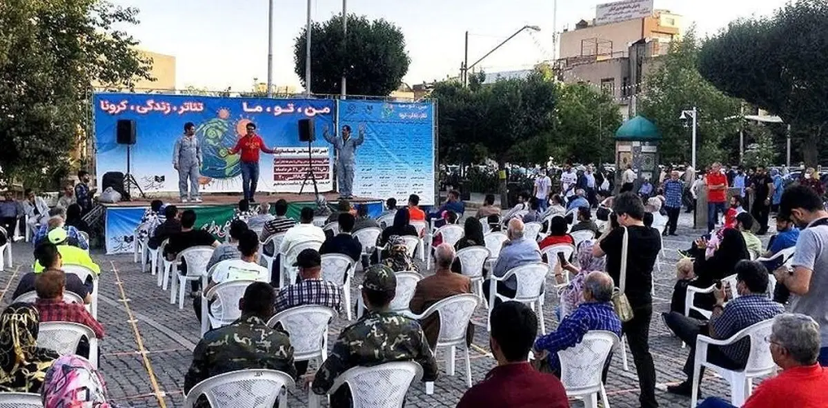 عکس |تماشای متفاوت تئاتر در چهارراه ولیعصر