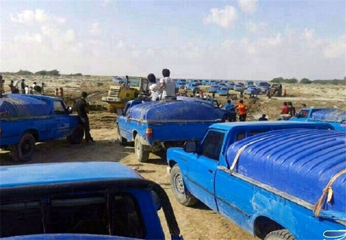 ببینید | قاچاق گازوئیل در مرزهای شرقی، نزدیک سراوان
