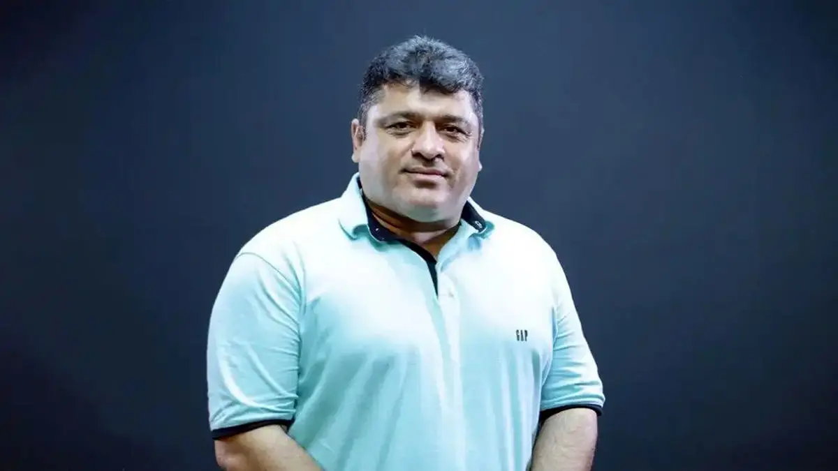 داداش‌زاده:‌ آقای درویش با اسم بازیکن ما هواداران را بازی داد