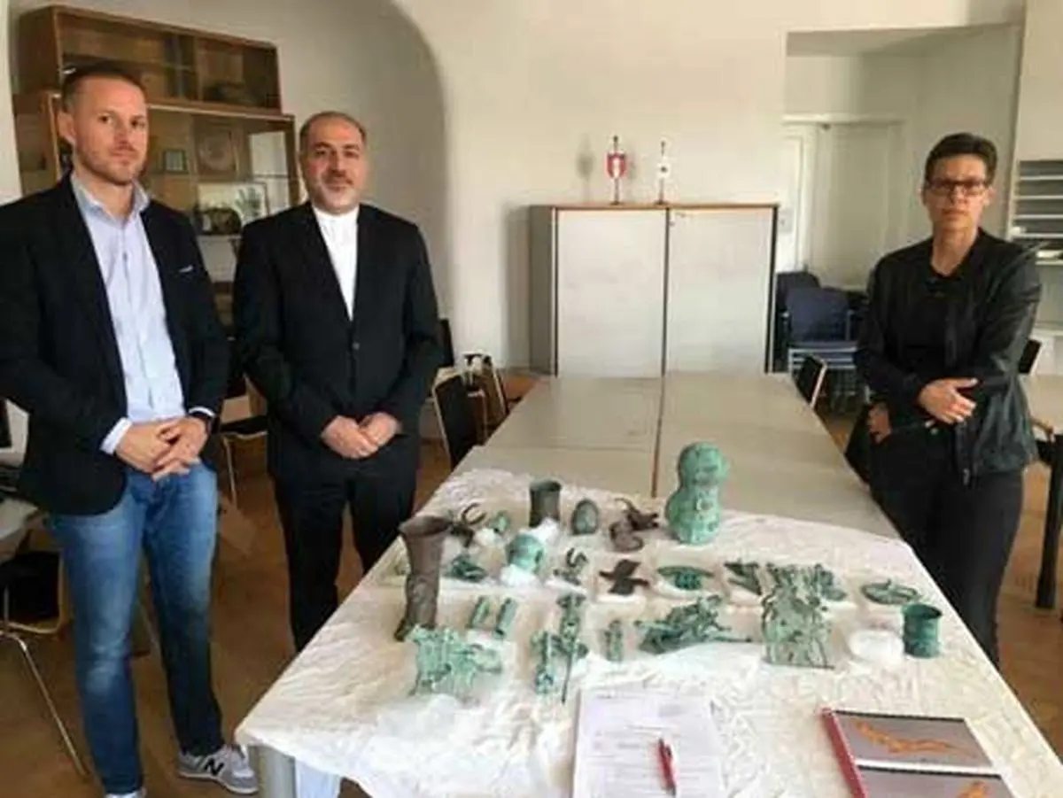 تحویل اشیاء باستانی متعلق به ایران در وین