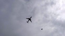 تعرض دو جنگنده ناشناس به هواپیمای مسافربری ایران