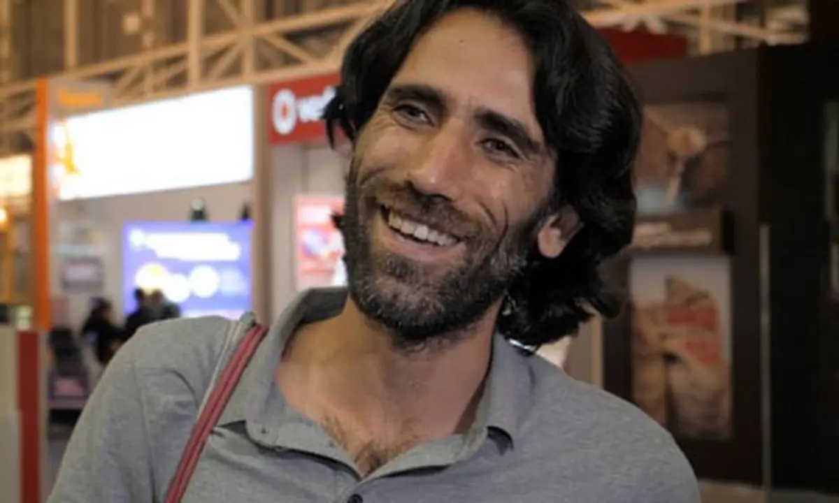 بوچانی بلاخره اقامت گرفت