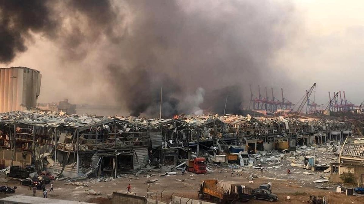 اولین گمانهزنیها درباره علت انفجار بزرگ در بیروت