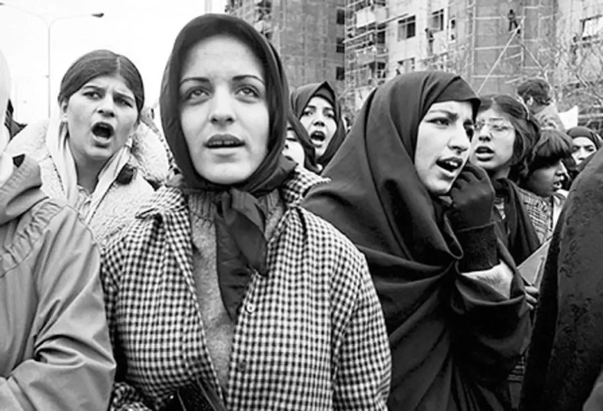 مسئله ‌حساس حجاب؛ از اسفند۵۷ تا تیر‌۵۹