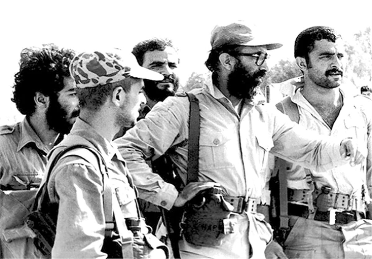 غائله بزرگ پاوه؛ چمران و دستمال سرخها