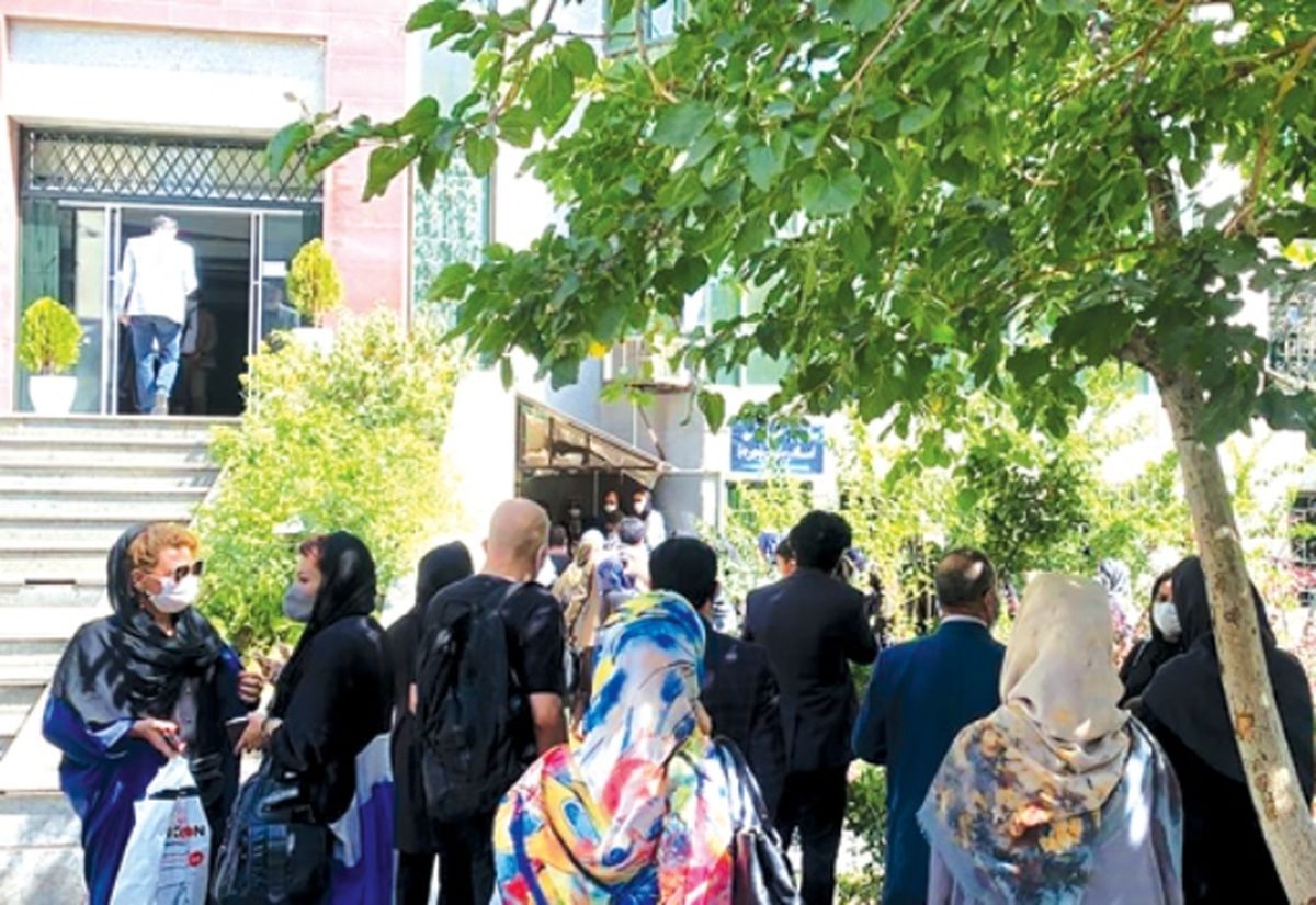 اینجا شبها برای مهریه صف میکشند