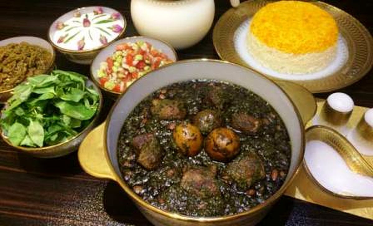 ‌معمای قرمه‌سبزی و چمن‌های محوطه دانشگاه!