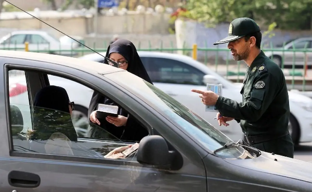 آیا می‌توان در خودرو کشف حجاب کرد؟