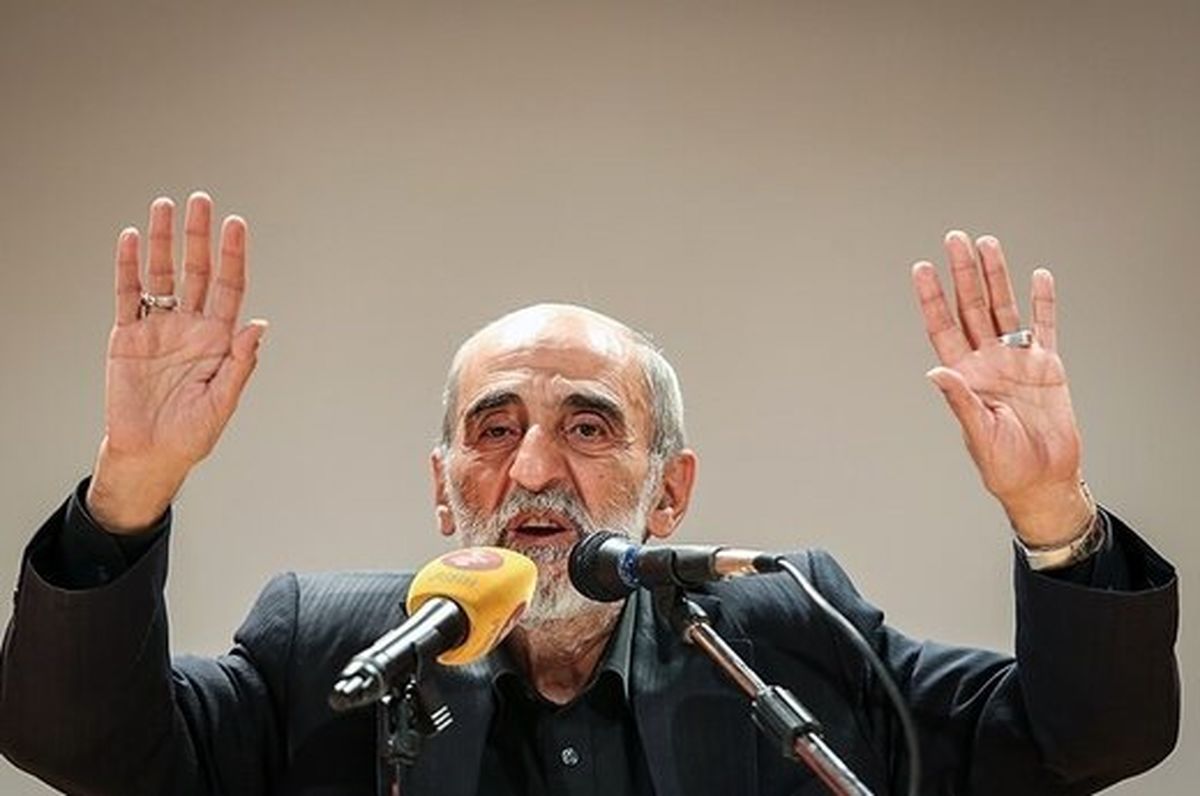 عذرخواهی حسین شریعتمداری از آیت الله سیستانی