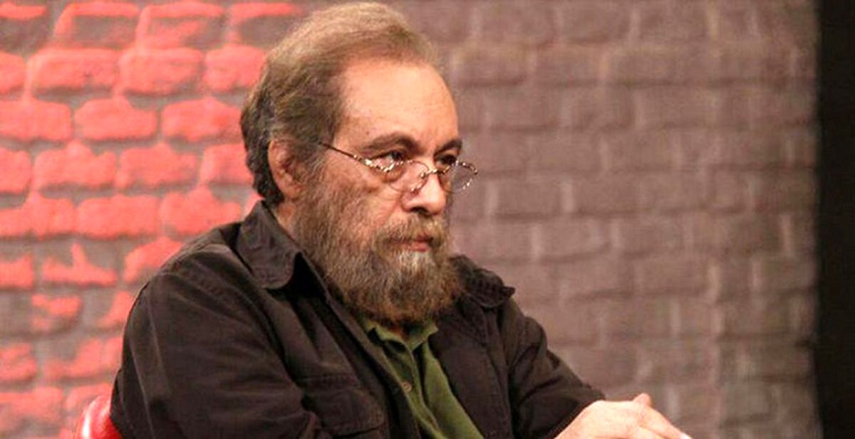 عذرخواهی فراستی برای خواندن پر اشتباه شاهنامه