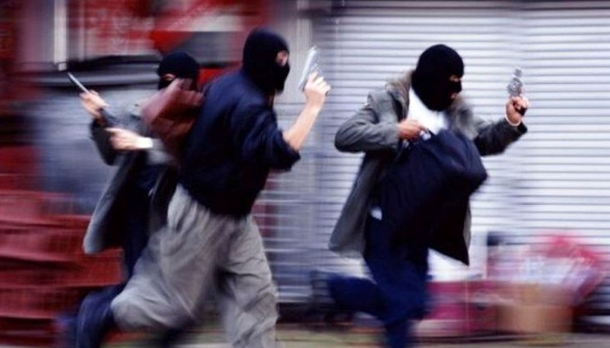 ویدئو |‌ سرقت مسلحانه از یک بانک در آلماتی