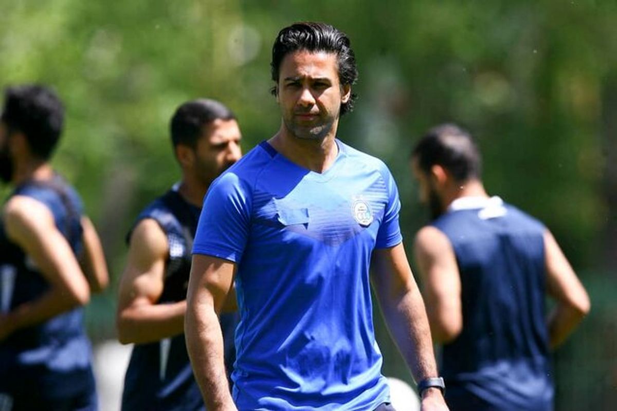 مدیر پرسپولیسی، استقلال را نابود کرد