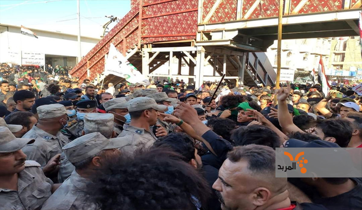 درگیری تظاهرکنندگان عراقی با ماموران مقابل حرمحسینی