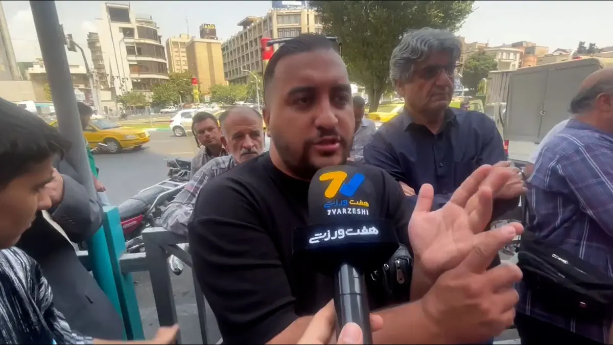 هوادار پرسپولیس: درویش فقط رویا می‌فروشد