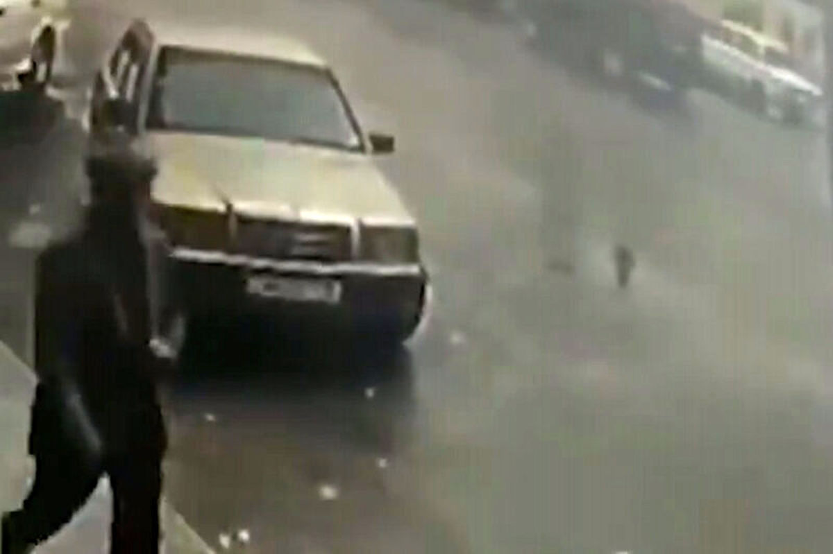 ببینید | لحظه برخورد راکت ارمنستانی به خاک آذربایجان