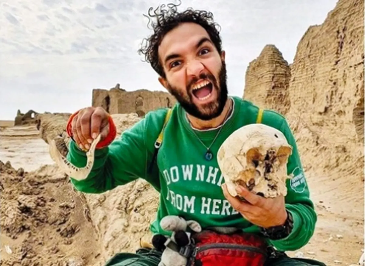 جنجال عکاسی‌ با جمجمه تاریخی ‌در بلوچستان