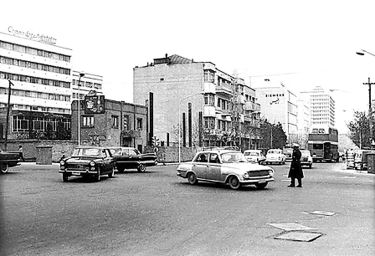 بهمن ۱۳۵۶ در‌ هتل‌ کمودور ‌چه ‌گذشت؟