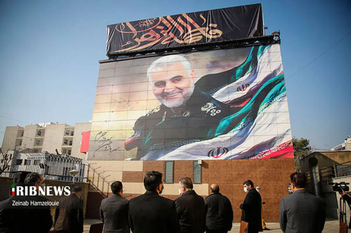 رسانه فرانسوی شهید سلیمانی را قهرمان معاصر می‌داند