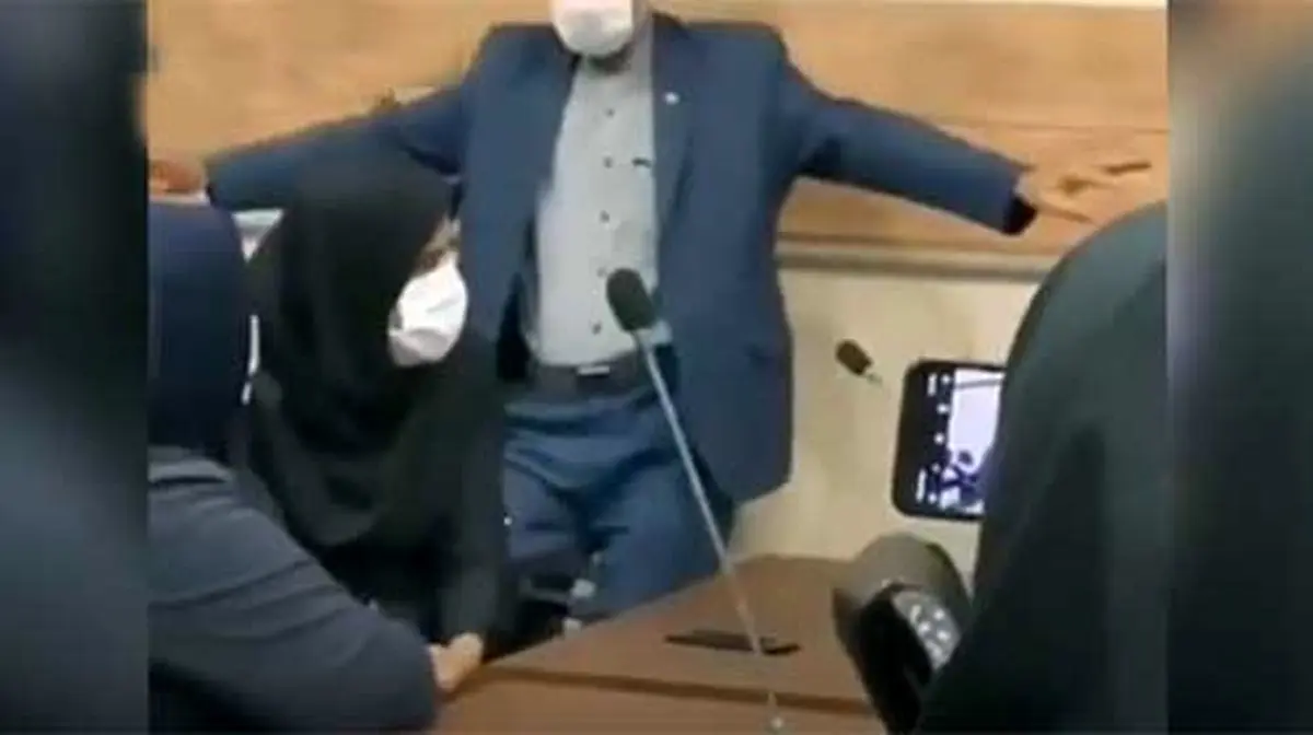 پس از برکناری، کارمند اداره‌پست هرمزگان بازداشت شد