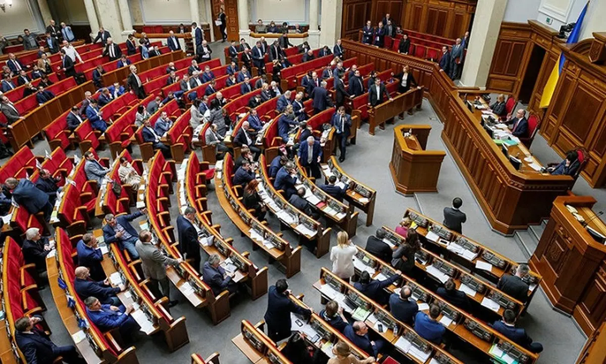ببینید | کتک‌کاری در مجلس چک به خاطر کرونا