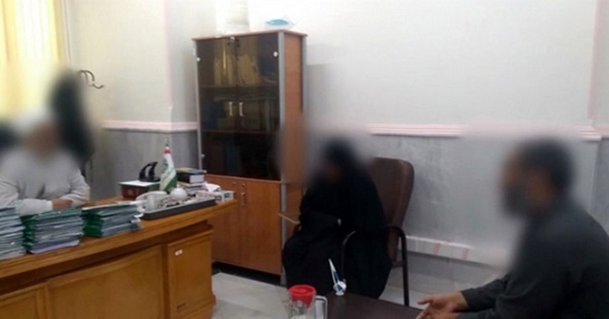 بازداشت مدعی دروغین امامت در قم را تماشا کنید