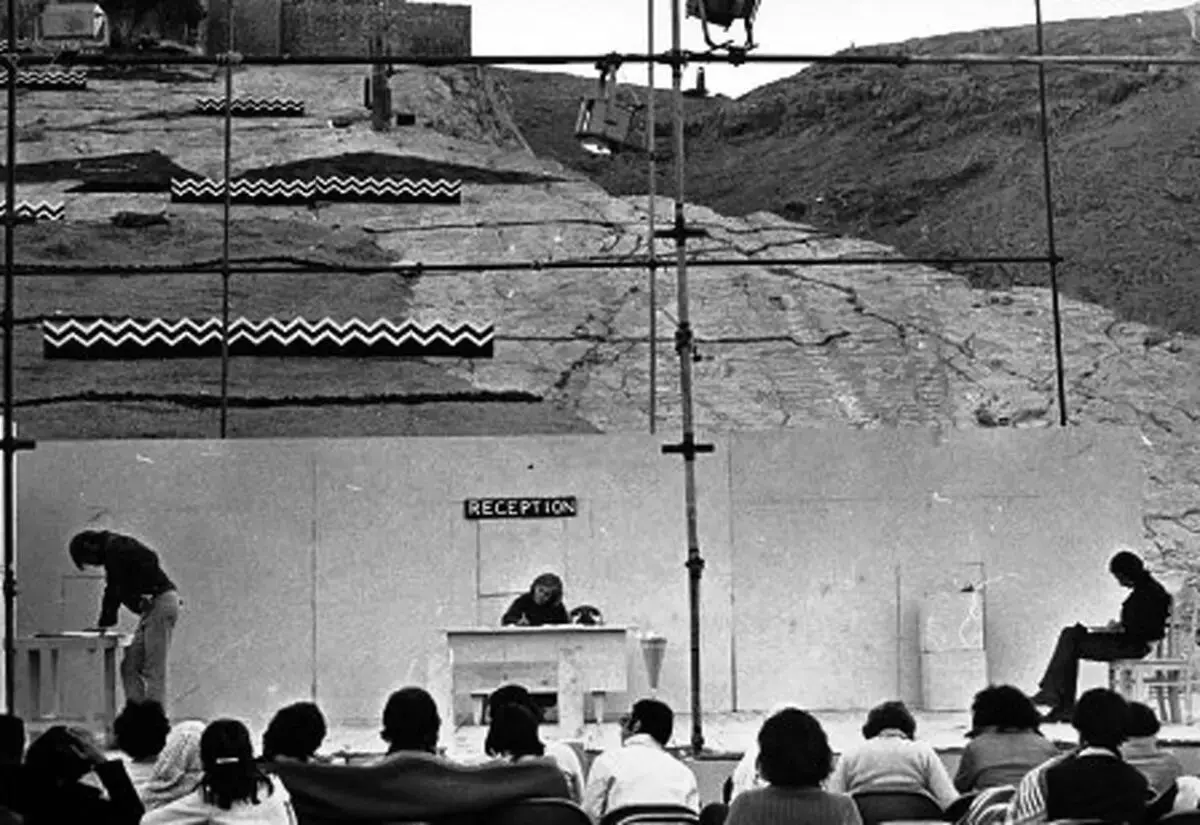 جنجال نمایش خوک، بچه، آتش در جشن هنر شیراز