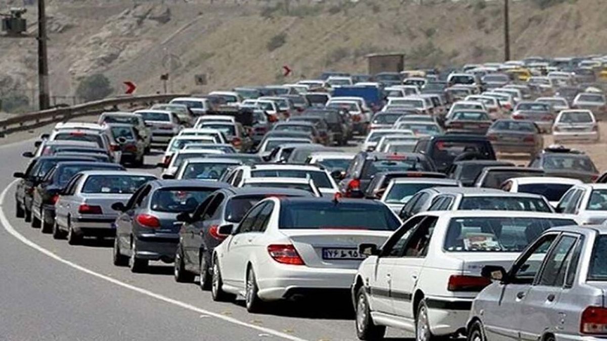 هجوم مسافران به قشم در روزهای کرونایی را ببینید